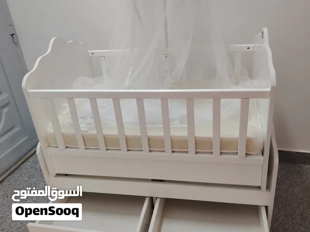 سرير للأطفال.. جديد وذو جوده عاليه