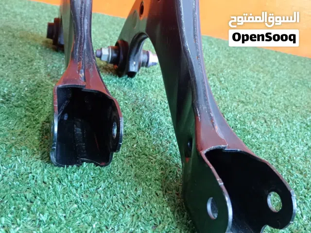 كفة خلفية سفلية تويوتا بريوس 2016-2022 تويوتا كورلا2020  مستعمل ياباني بحالة ممتازه