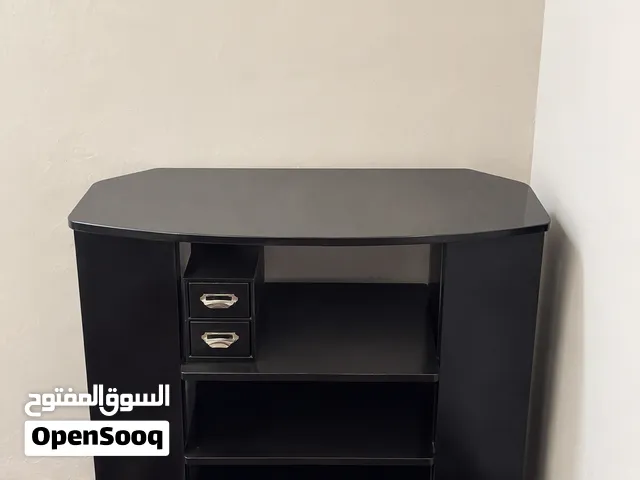table 3 side black neat and clean and very reasonable price