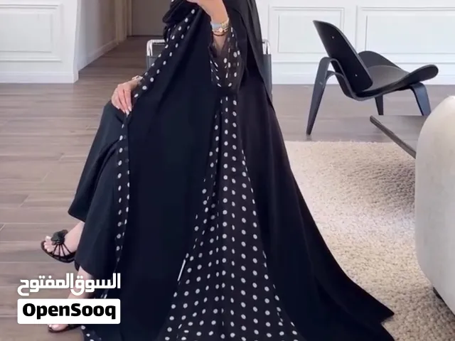 مطلوب شريك ممول لتصنيع عبايات واكسسوارت حريمي