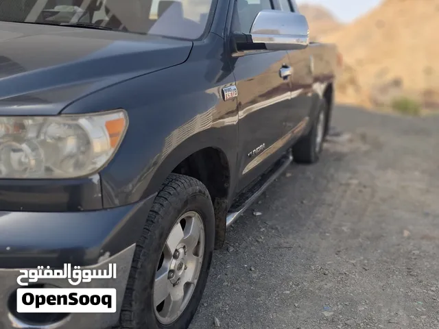 Toyota tundra 2010 5.7 v8