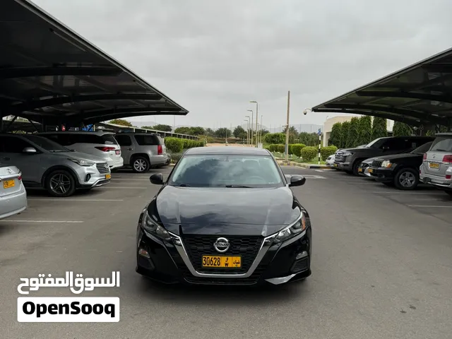 Used Nissan Altima in Dhofar
