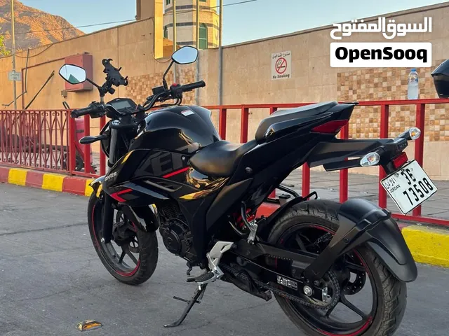 Suzuki GIXXER