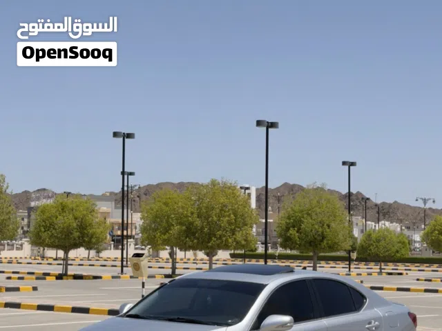 Used Lexus IS in Al Dakhiliya