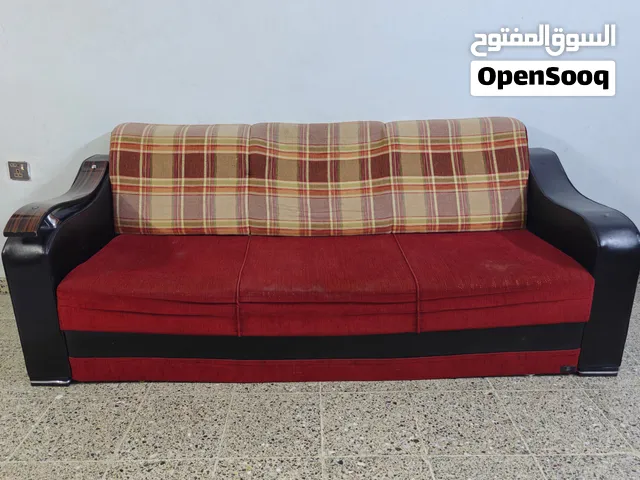 اريكة حمراء طويلة قطعة واحدة / داخل الموصل فقط ، لا يوجد توصيل!