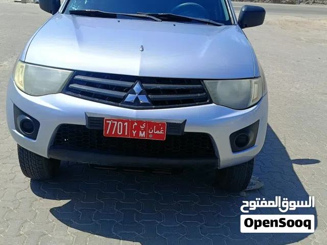 للبيع بيكب ميتسوبيشي غمارتين فورويل نظيف وبحالة الوكالة
