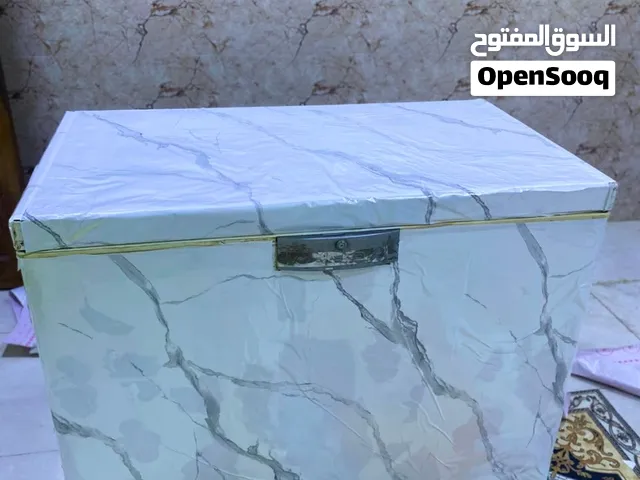 مجمدة LEG باب اول متر وعشرة سانتيم وارتفاعها 83