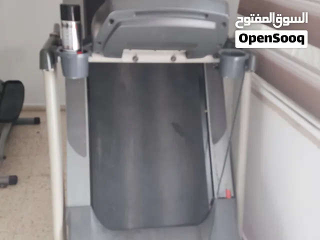 جهاز المشي من نوع York مستعمل وجهاز افيكس من نوع VO2 مستعمل