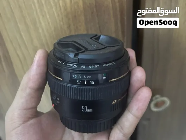 عدسة العزل كانون 50mm المطلوبة