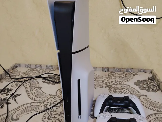 بليستيشن 5 للبيع نظيفه جدأ شبه جديده
