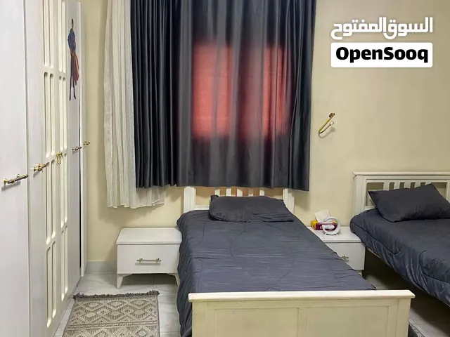 غرفه اتنين اسره كامله للبيع 1600د