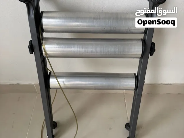 قاعدة لدراجة رياضية منزلية . Base for a home exercise bike