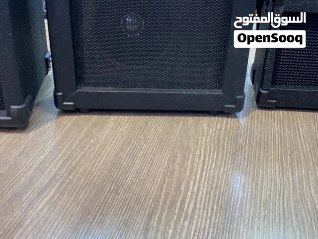 جيتار غير مستعمل مع AMP, PICKS, وشنتة