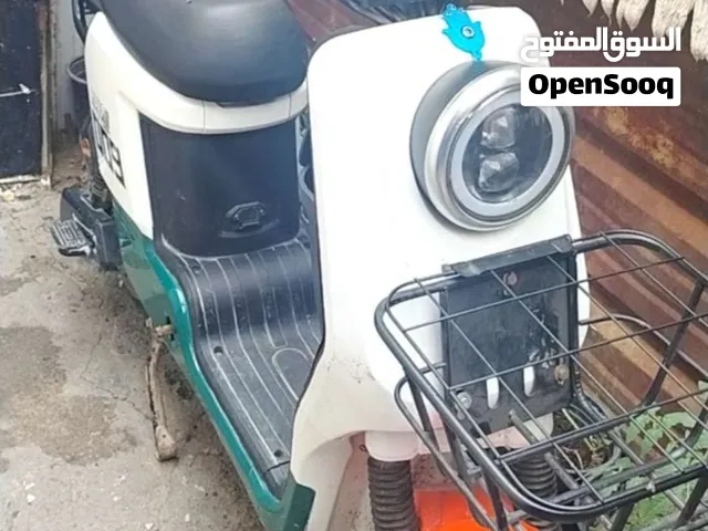 دراجه شحن حلوه مامستعمله اهواي اريده 200وبيه مجال