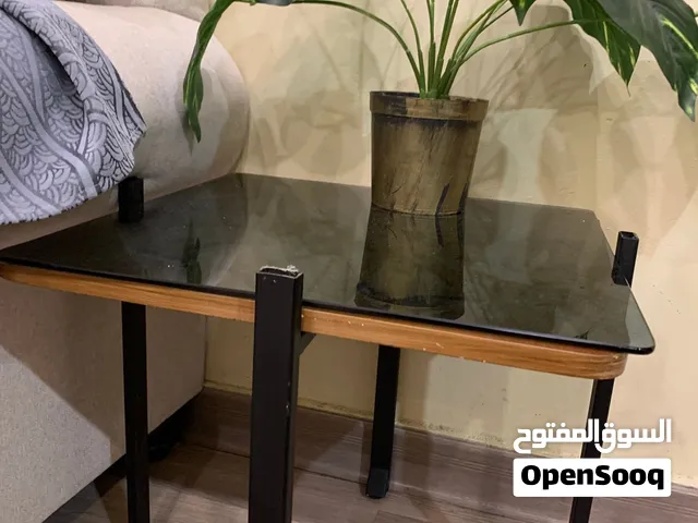 طاولات تقديم للبيع
