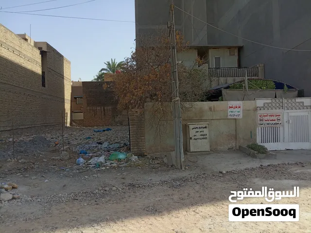 عقار تجاري للبيع / يصلح عماره وبجواره عماره على اليسار وعلى اليمين قطعة ارض 300 متر