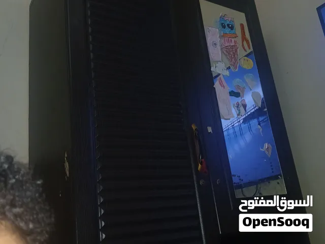 بيع اثاث مستعمل يشمل علي  عدد 2 سرير (سرير الراحه ) singl بحاله ممتازه وكبت واحد  بحاله جيده سعره 15