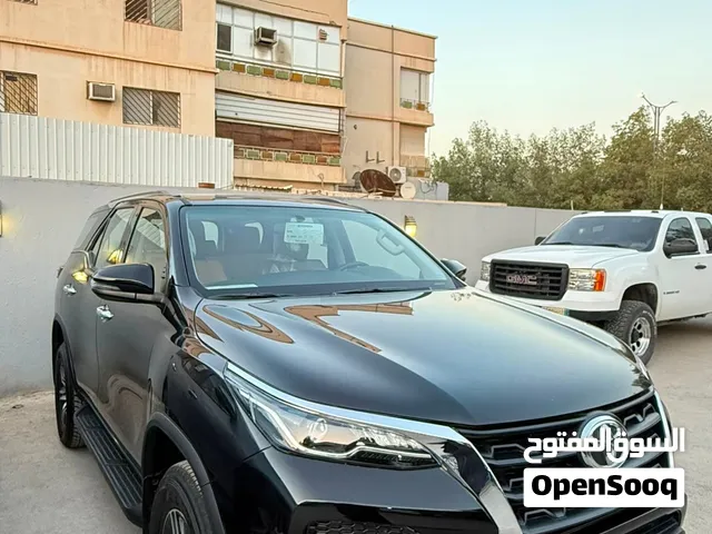 Toyota Fortuner VX 2026 4x4 7-seater for rent in Tabuk - Free delivery for monthly rental