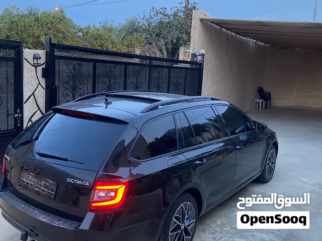 عرض على سكودا اوكتافيا 2018 فل فل بانوراما هوك ماطور 2000 تيربو فحص ممتاز برايفت