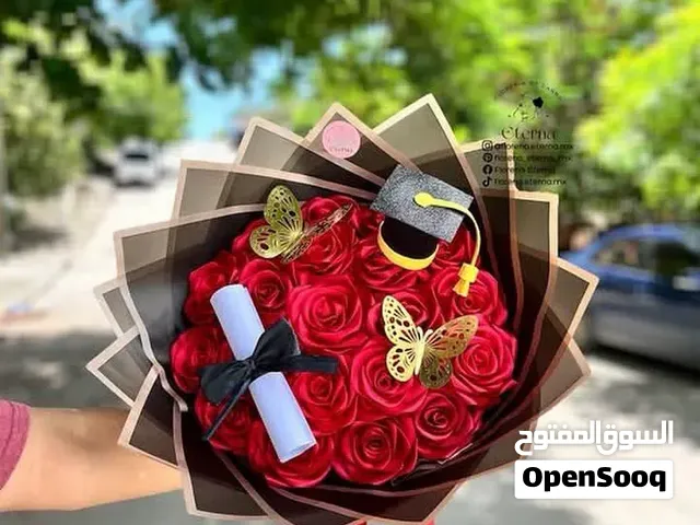 أجمل وأرقى وأفخم بوكيهات وباقات وبوكسات ورد الساتان الهاند ميد تتوفر لدينا سارعوا بالطلب والحجز