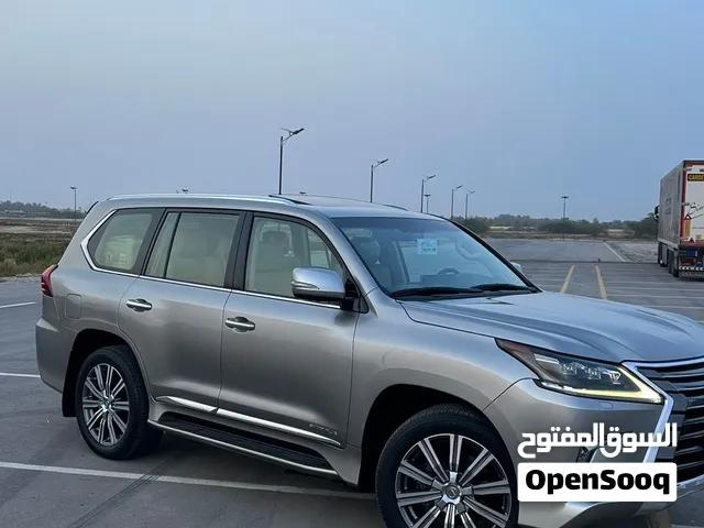 لكزس LX 570  2016 بهوان ما مشى قليل