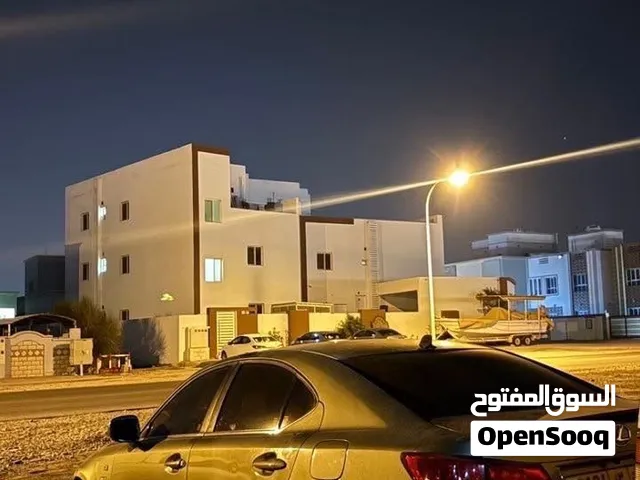 للبيع لكزس is300 موديل 2008