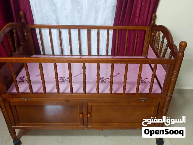 تحت اطفال مع تخت هزاز