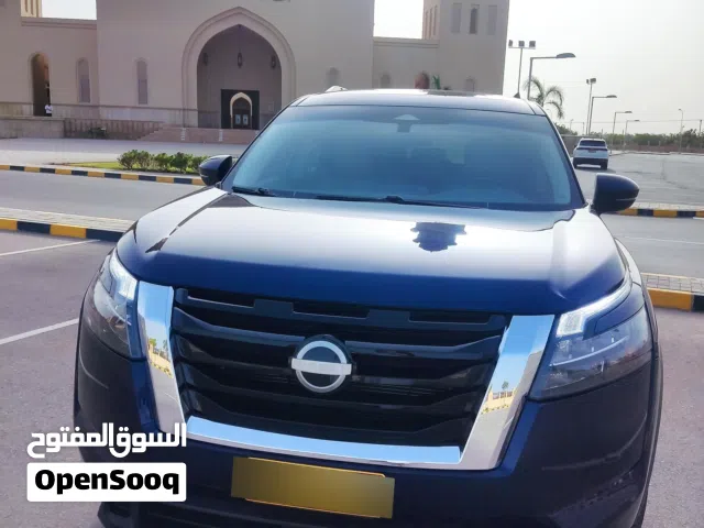 Used Nissan Pathfinder in Al Batinah