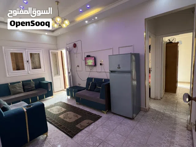 شقق للايجار 3 غرف 2 حمام  من المالك مباشر اول مطل علي البحر