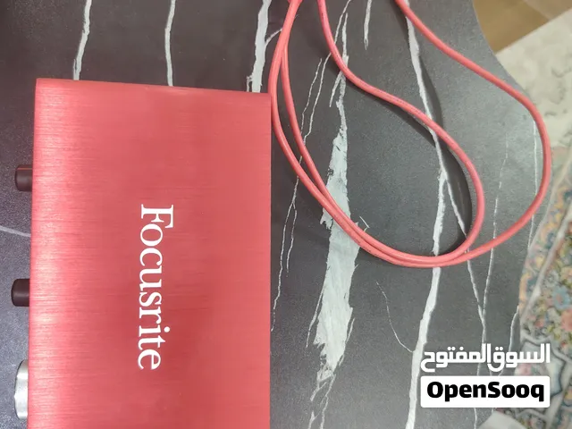 للبيع: عدة تسجيل صوتي – Rode NT1-A + PodMic + Focusrite Scarlett 2i2 – سعر تصفية فورية