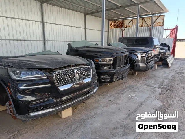 متوفر لدينا مكاين وجيرات وارد امريكا واليابان وكوريا  يوجد مكاين كامري هايبرد وارد اليابان موديل 26