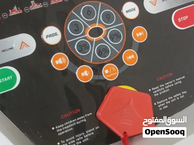 جهاز جري كهربائي . جبلي + يتحمل وزن 200 كيلو  +حزام هزاز + دمبل +مستعمل قليل جدا مابي اي عطل