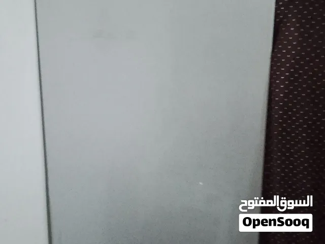 فريزر مستعمل بحاله الجيد جدا نوع امسترال