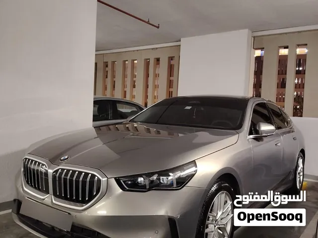BMW 520i 2024 مواصفات خليجية،  حالة الوكالة من ابوظبي موتور - وكيل BMW في ابوظبي