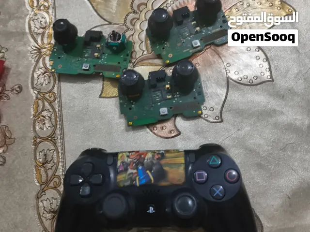للبيع: كوكتيل قطع غيار كلهم مع ايد كامله بدها صيانه مابعرف مالها 4 (PS4) – للبيع بالكامل جملة واحدة!