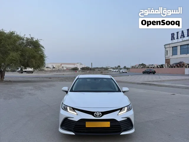 للبيع تويوتا كامري 2023 خليجي بحالة الوكالة بدون حوادث او صبغ وسيرفس وكالة GCC Car Agency service