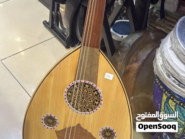 عود الغزالي صناعة مصرية خشب زان وجوز مفاتيح جوز 6اوتار مع شنتة وريشة متوفر توصيل  ل كافة المحافظات
