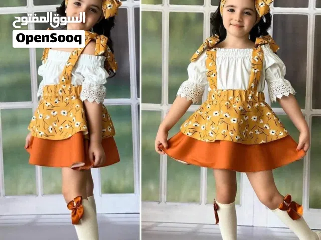 طقمين من شي ان طلعو صغار لبسة وحدة او لبستين  قماشهم ممتاز وتفصيلهم ممتاز وكل مواصفاتهم ممتازة وفي