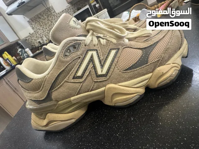 ( New Balance 9060 ) اصلي نظيف جداً