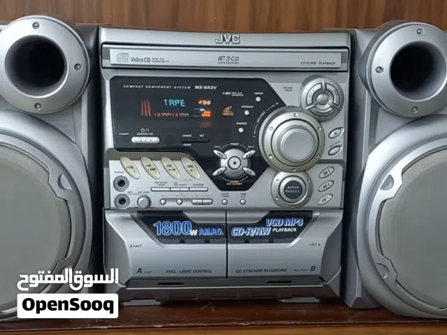 نظام ستيريو من JVC. يعمل بنظام بلوتوث فلاشه وكارت ميموري