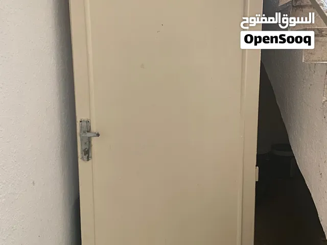 ابواب خشب عدد 2 للبيع (بدون حلق)