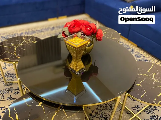 طاولة متكونة من خمسة قطع اقرأ الوصف