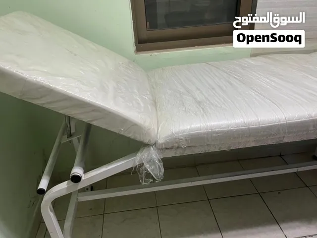 سرير للبيع