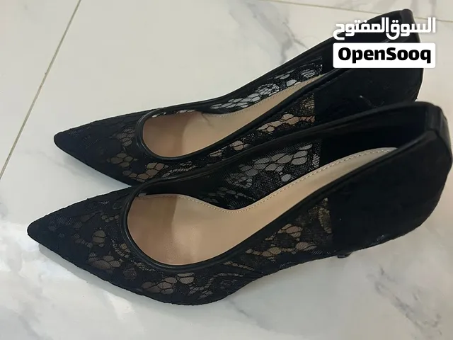 حذاء نسائي