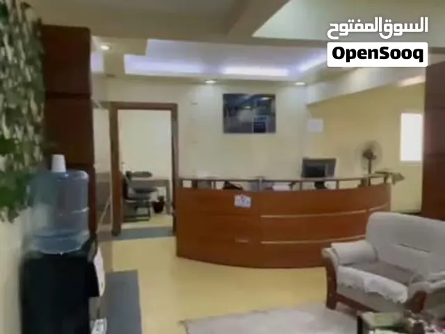 فرصه للجدين شقه للبيع 220 م شارع مراد الرئيسي رخصه اداري وتصلح سكني