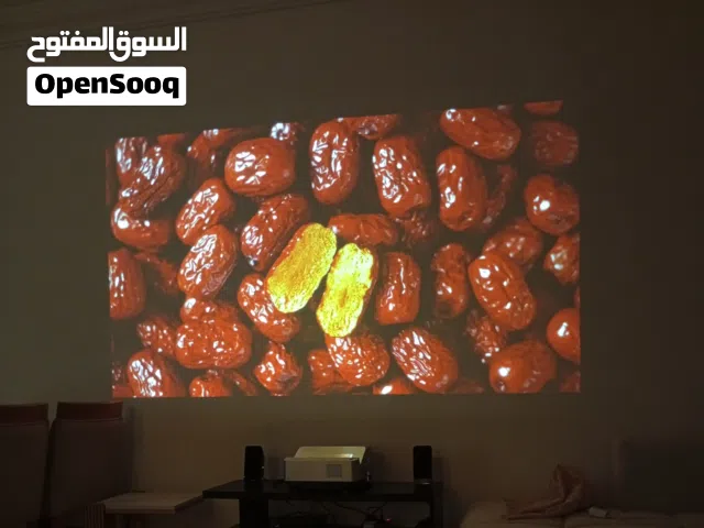 شاشات فائقة الوضوح كافة الماركات العالميه لعرض البروجكتر datashow