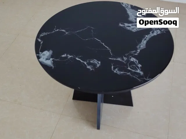 طاولة قهوة مودرن جميله وعصريه مقاس دايري ومقاس مربع لون اسود لامع تشكيلات أخرى من متجر الاسطوره للاث