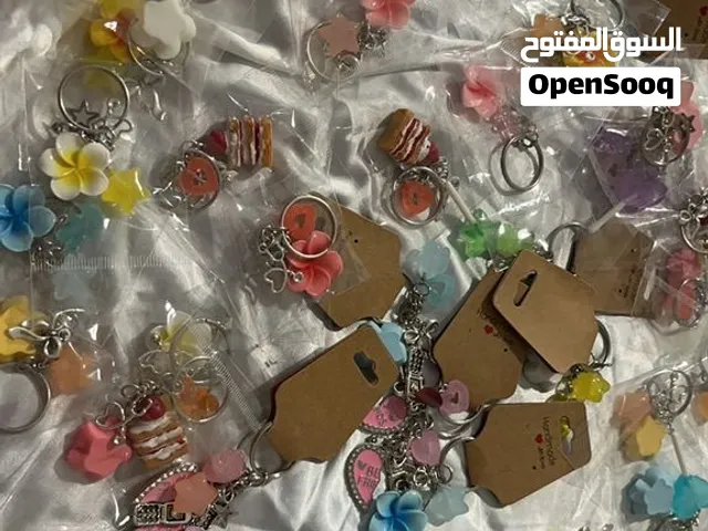 مشروع ميداليات وإكسسوارات هاند ميد كامل للبيع مع كافة الأدوات والمستلزمات (جاهز للبدء فوراً)