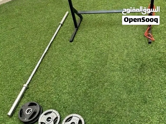 ستاند راك تمارين + بار + 6 أقراص أوزان (مجموع الأوزان 30 كجم) - بحالة ممتازة