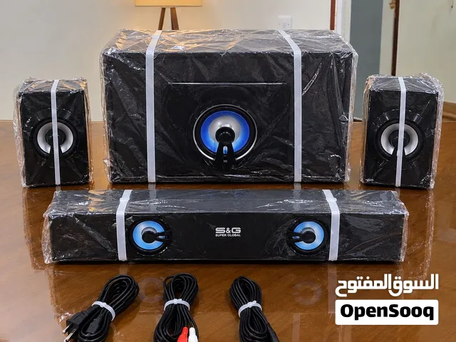 ستيريو صوت عالي جداً